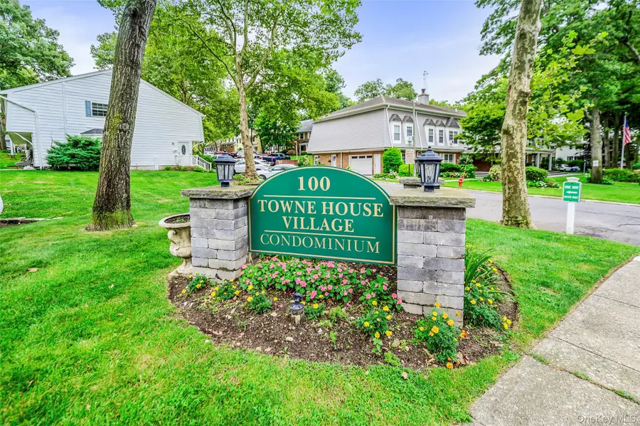 718 Towne House Village, Islandia, NY 11749 - #2