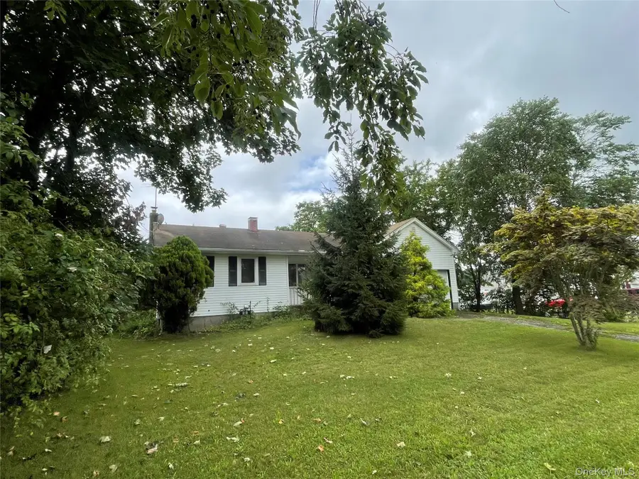 22 Shore Drive, Mastic Beach, NY 11951 - #3