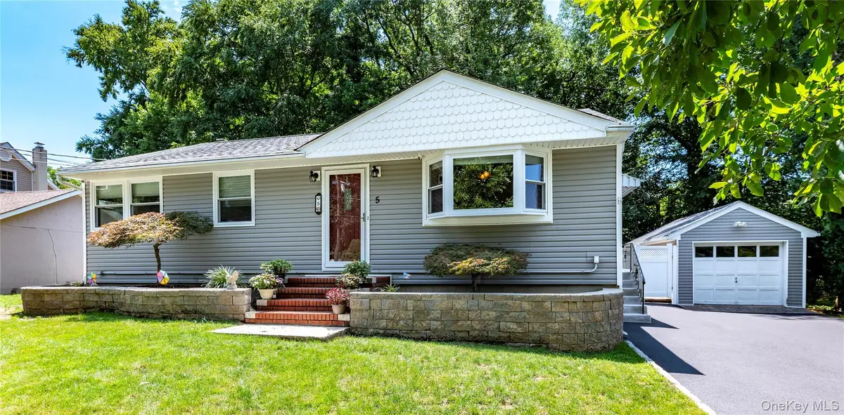 5 Nelson Place, Nanuet, NY 10954 - #1