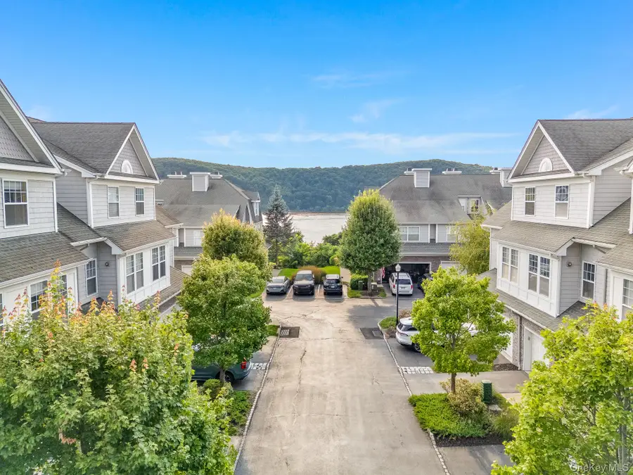 303 Bridgeview Drive, Poughkeepsie, NY 12601 - #2