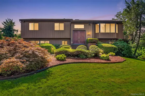 99 Skyview Lane, New Rochelle, NY 10804