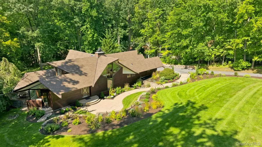 543 Scarborough Road, Briarcliff Manor, NY 10510 - #2
