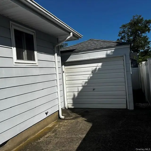 66 E Neptune Avenue, Lindenhurst, NY 11757 - #3