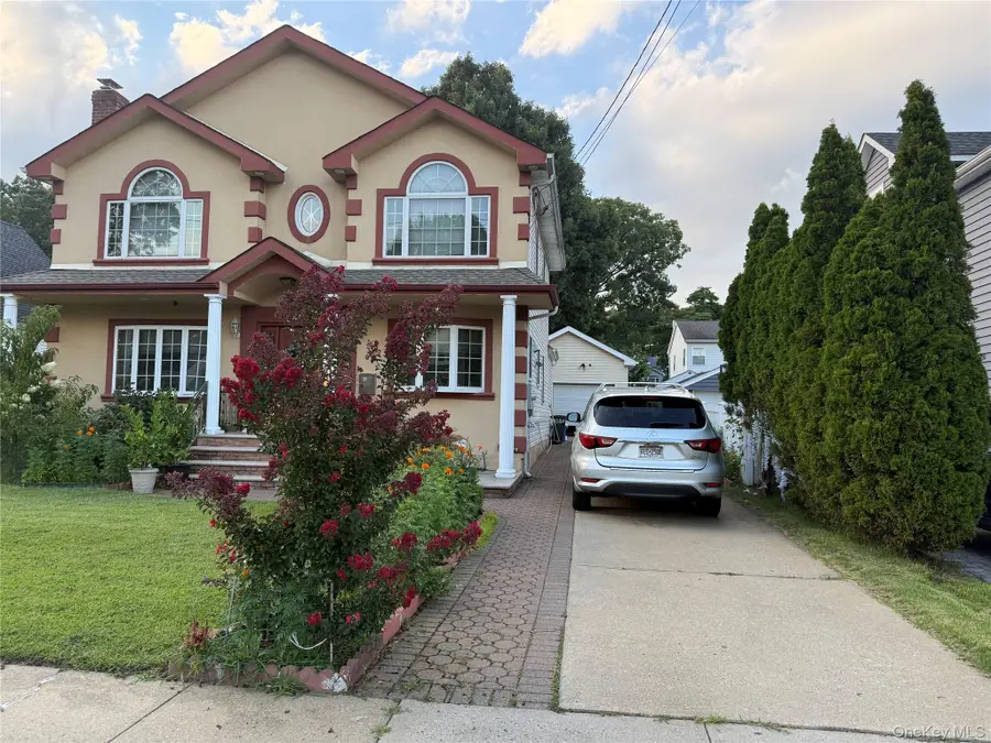 43 Baxter Avenue, New Hyde Park, NY 11040 - #2