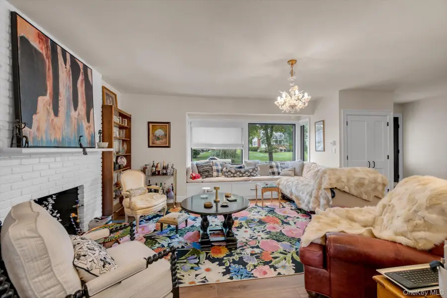 28 Reynolds Road, Glen Cove, NY 11542 - #3