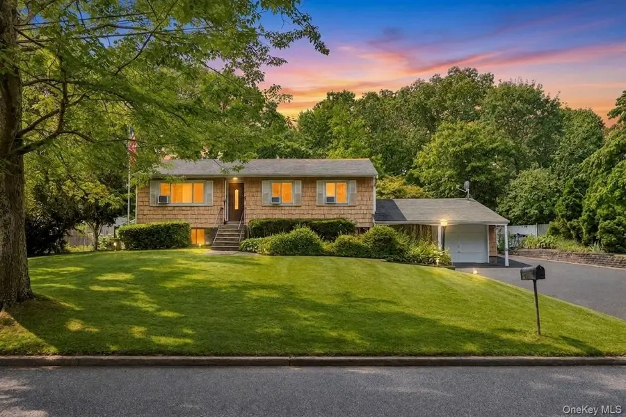 35 Hart Street, Port Jefferson Station, NY 11776 - #2
