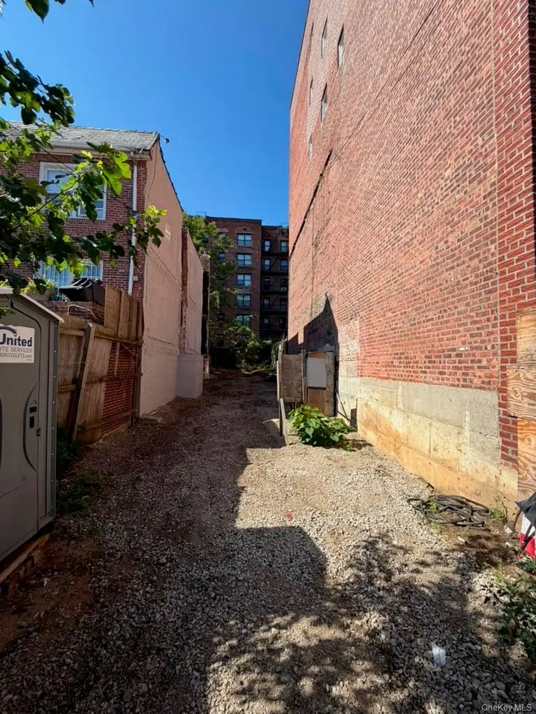 63-86 Wetherole Street, Rego Park, NY 11374 - #3