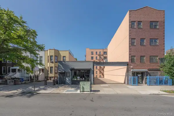 3210 31st Avenue, Astoria, NY 11106