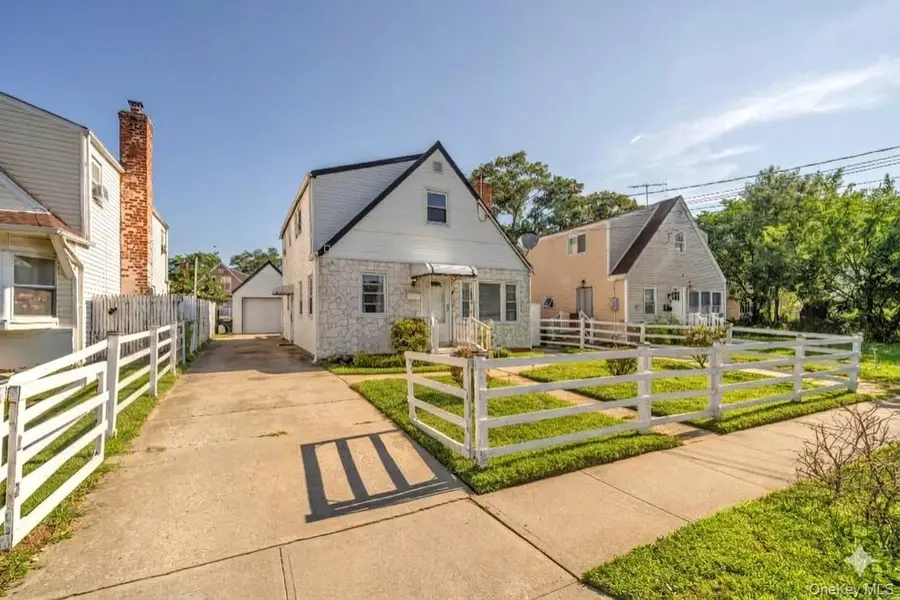 195 Alabama Avenue, Hempstead, NY 11550 - #2