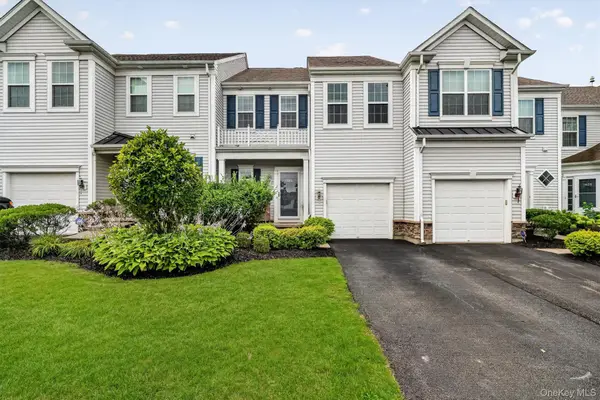 12 Brighton Drive #1404, Newburgh, NY 12550