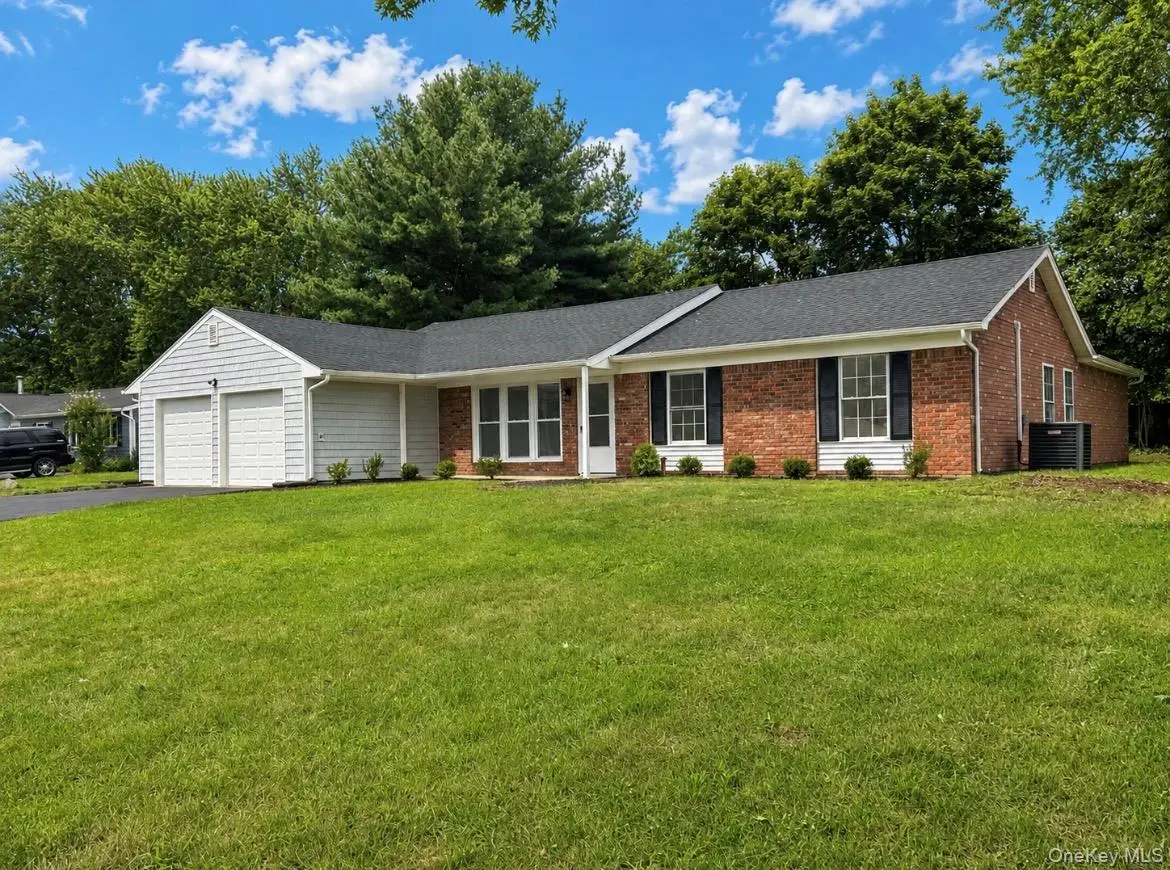 5 Orleans Green, Coram, NY 11727 - #1