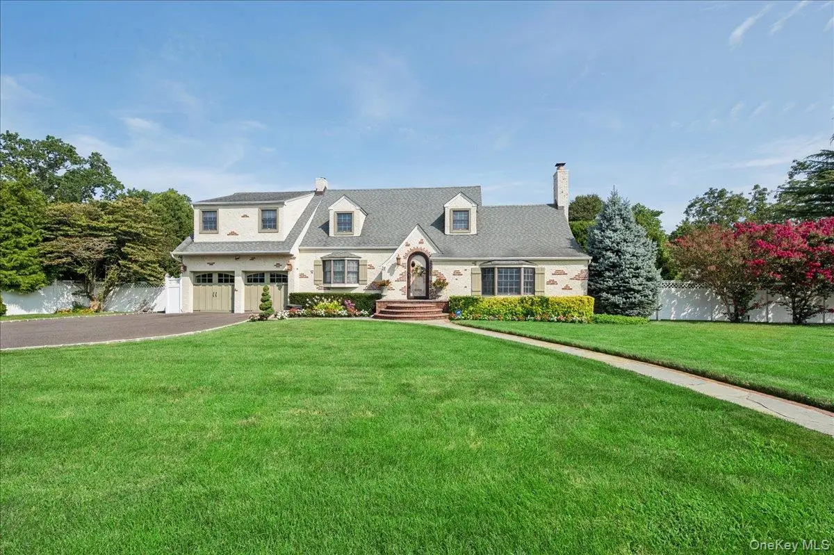 34 Albemarle Road, Westbury, NY 11590 - #1