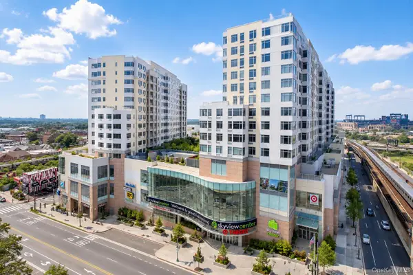 40-26 College Point Boulevard #16F, Flushing, NY 11354