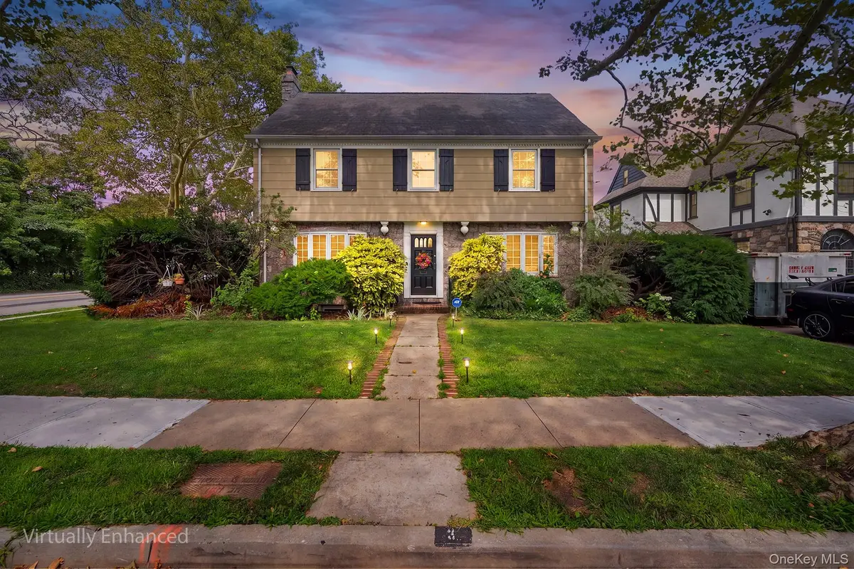 3 Demott Avenue, Rockville Centre, NY 11570 - #1