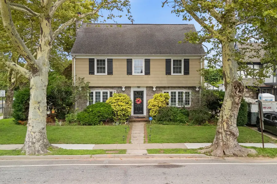 3 Demott Avenue, Rockville Centre, NY 11570 - #2