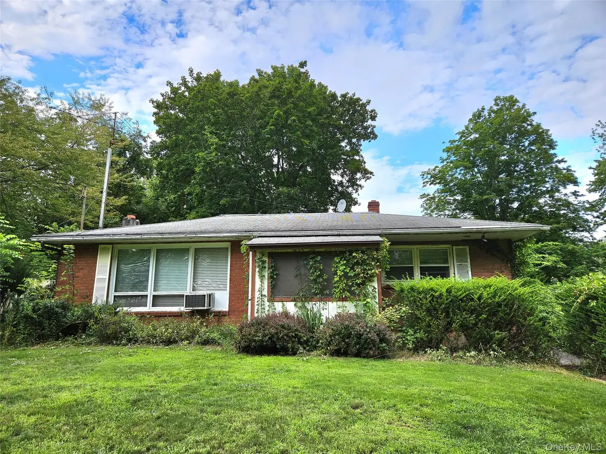 198 S Riverside Road, Highland, NY 12528 - #1