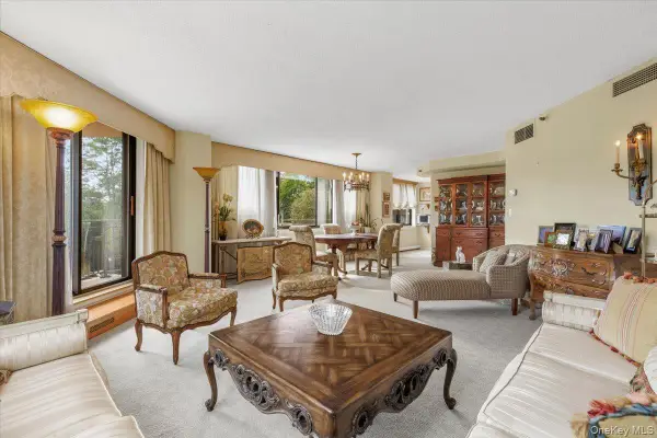 25 Rockledge Avenue #205, White Plains, NY 10601