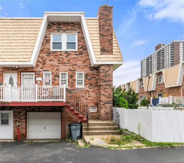 211 Beach 16th Street, Far Rockaway, NY 11691