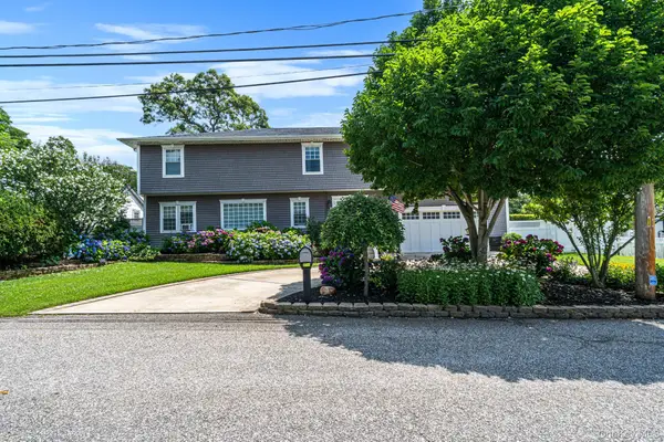11 Elm Street, Ronkonkoma, NY 11779
