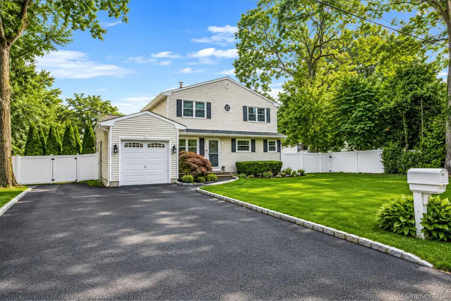 86 Creighton Avenue, Ronkonkoma, NY 11779 - #2