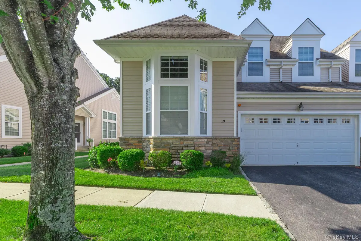 19 Emilie Drive, Center Moriches, NY 11934 - #1