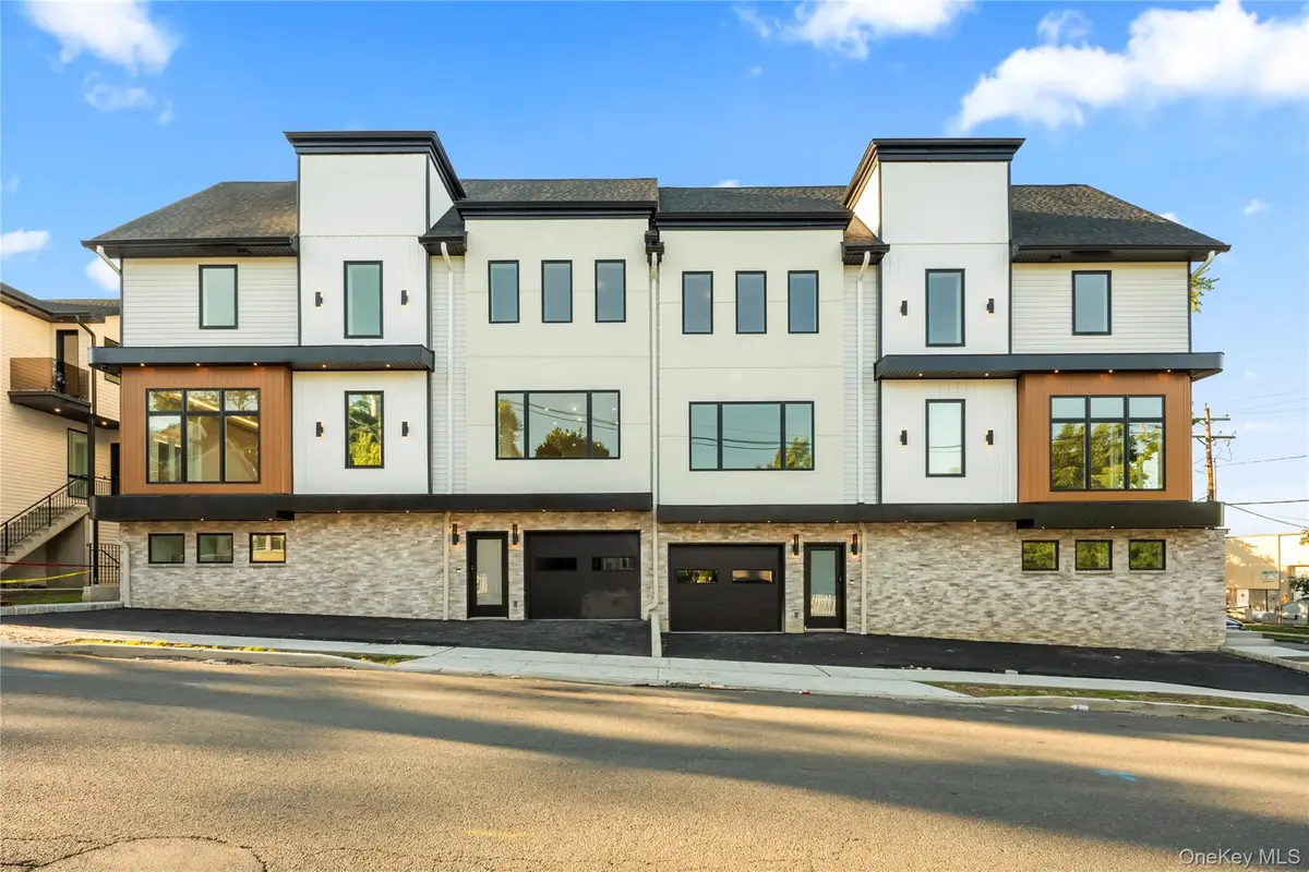 9 Lincoln Street #202, Spring Valley, NY 10977 - #1