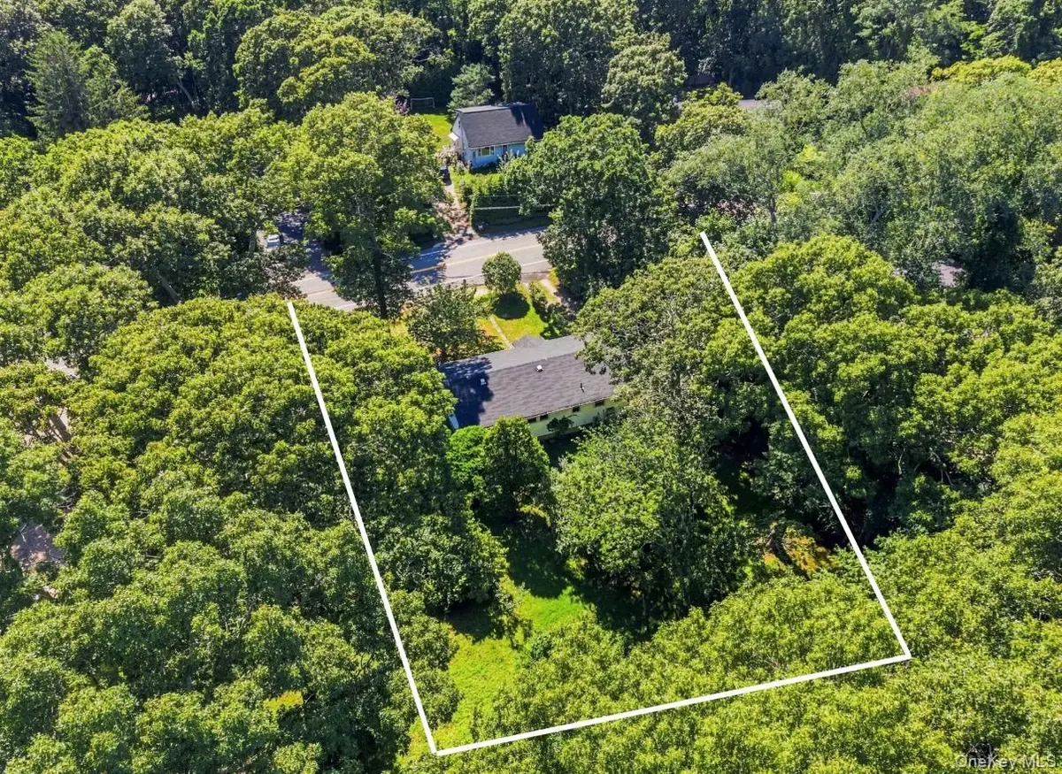 153 Huntington Crossway, Bridgehampton, NY 11932 - #1
