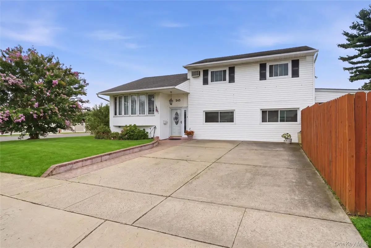 245 Seaford Avenue, Massapequa, NY 11758 - #1