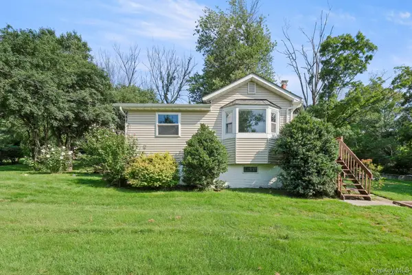 15 Crestwood Trail, Monroe, NY 10950