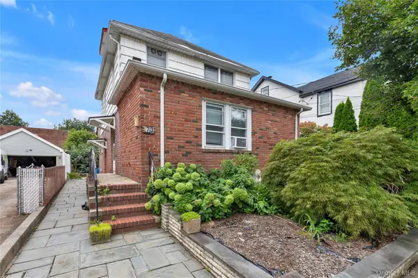 73 Liberty Avenue, Mineola, NY 11501