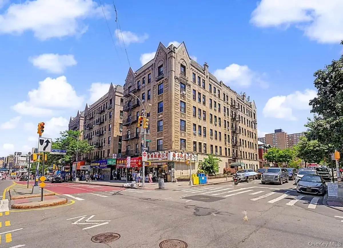 136-05 Sanford Avenue #2L, Flushing, NY 11355 - #1
