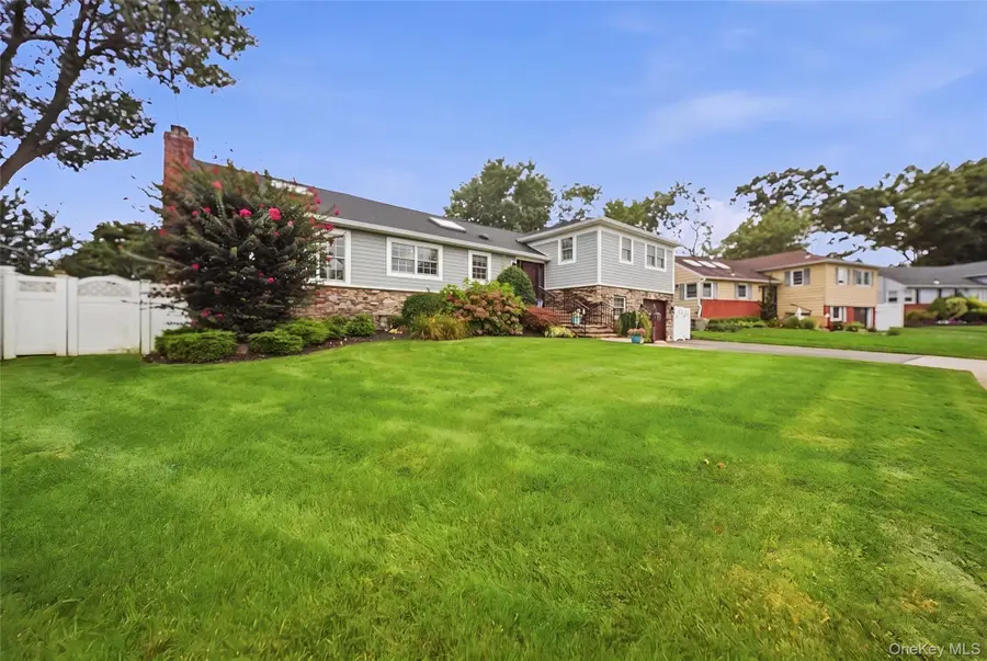 5 Renee Place, Massapequa Park, NY 11762 - #3