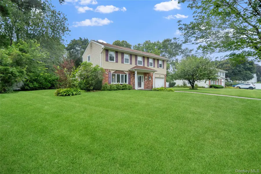 28 Block Boulevard, Terryville, NY 11776 - #2