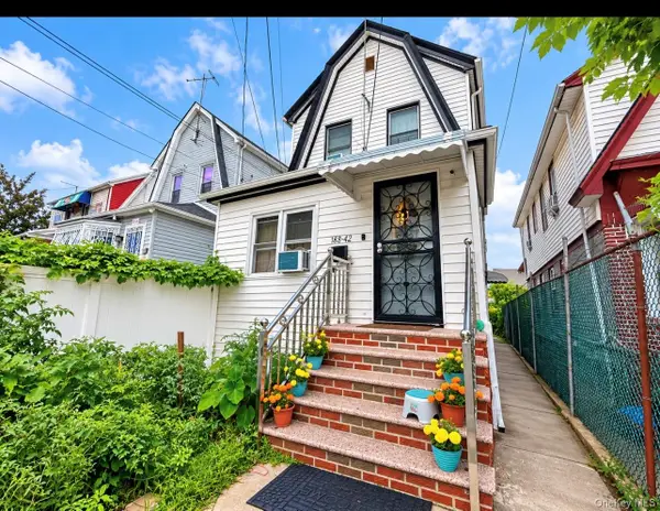 188-42 Woodhull Avenue, Hollis, NY 11423