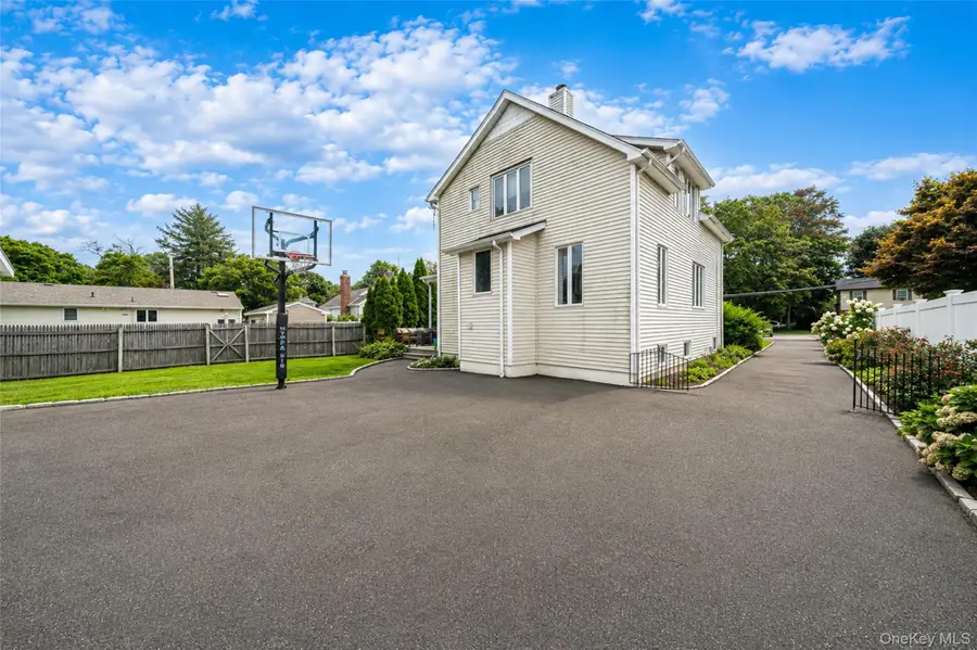 67 Boulevard Avenue, Greenlawn, NY 11740 - #3