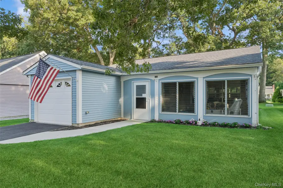 185 Kingston Drive, Ridge, NY 11961 - #2