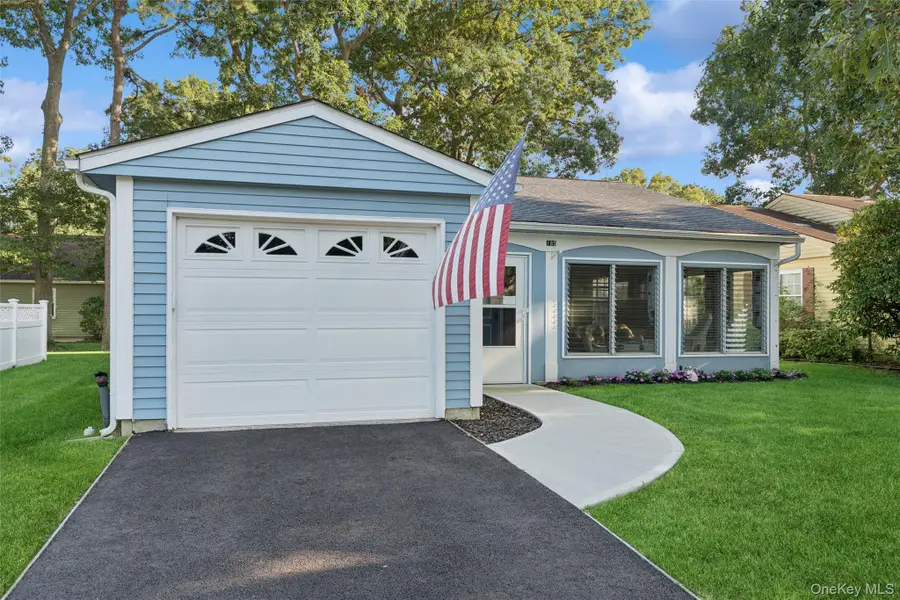 185 Kingston Drive, Ridge, NY 11961 - #3