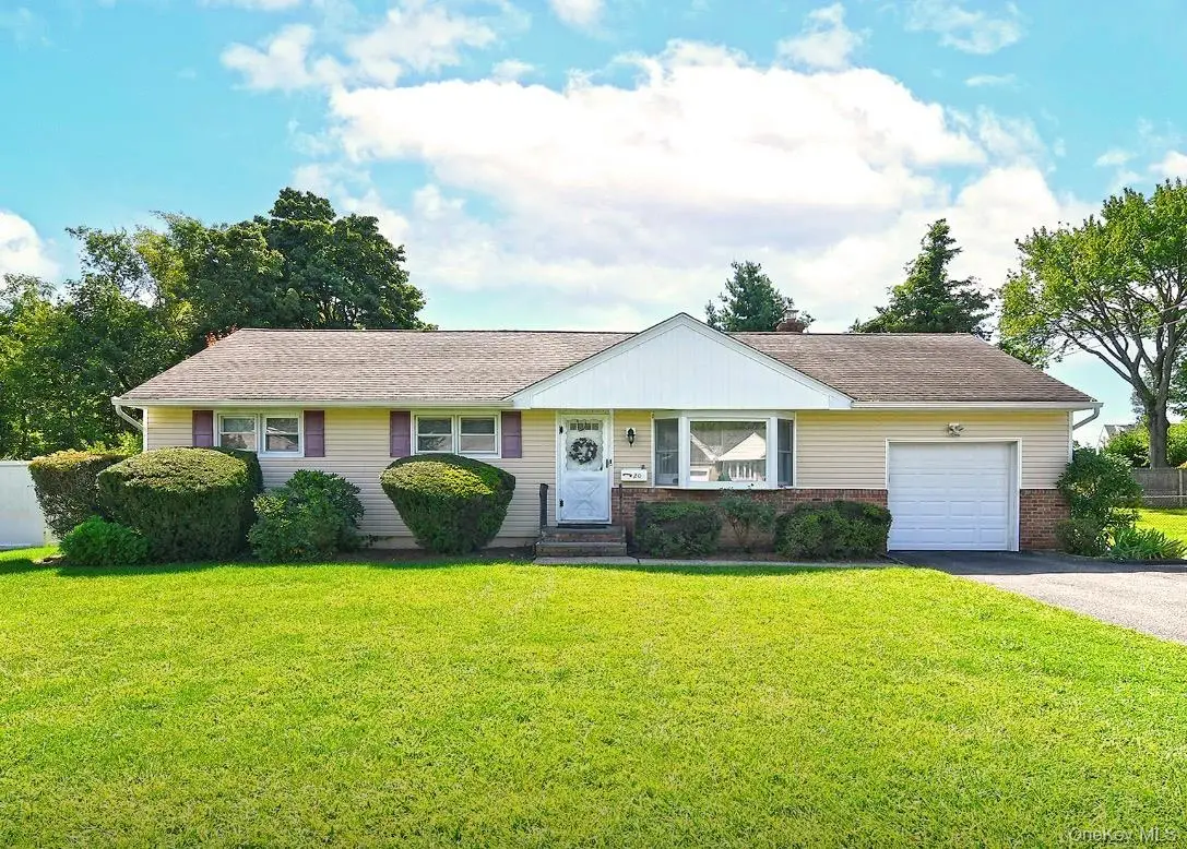 20 Sprucetree Lane, South Huntington, NY 11746 - #1