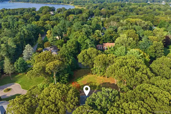 34 Old Field Road, Setauket, NY 11733