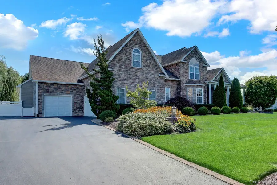 3 Sherwood Drive, Shoreham, NY 11786 - #2