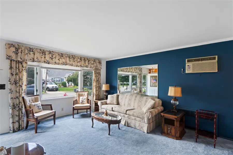 110 Barwick Boulevard, Mineola, NY 11501 - #2