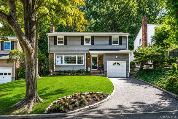 36 Briarwood Drive, Huntington, NY 11743