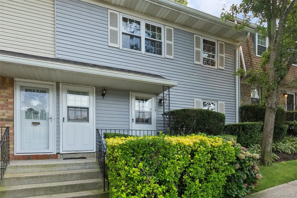 9 Harbour Lane #4A, Oyster Bay, NY 11771 - #1
