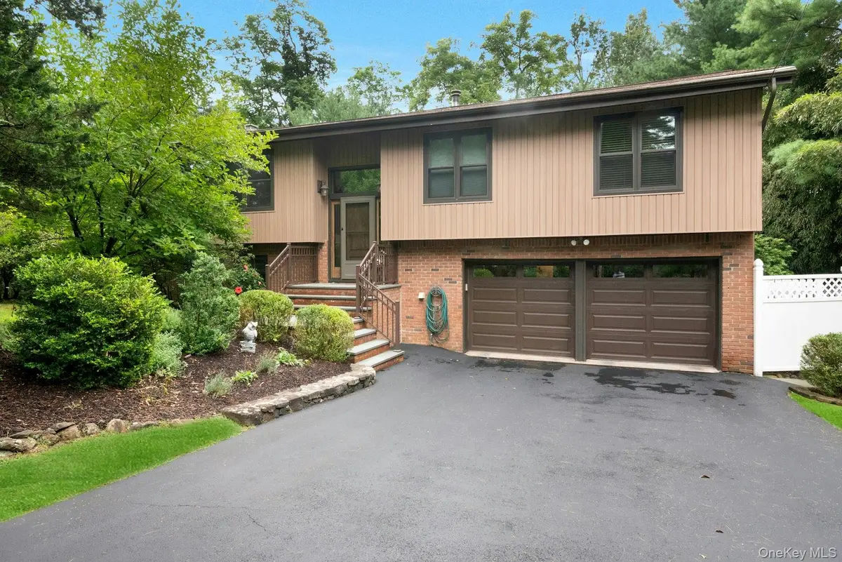 2 Lakeview Avenue W, Cortlandt Manor, NY 10567 - #1