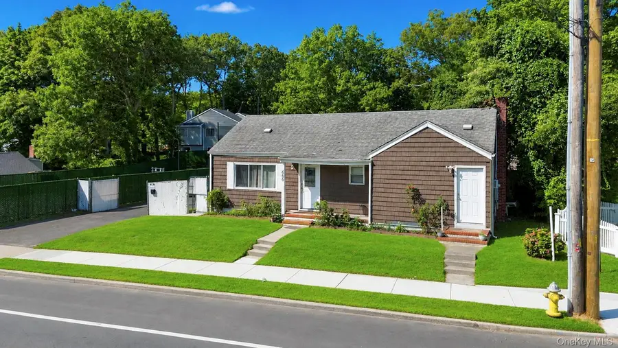 666 Rosevale Avenue, Lake Ronkonkoma, NY 11779 - #2