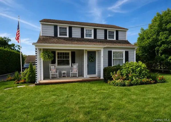 4 Crosby Street, Center Moriches, NY 11934