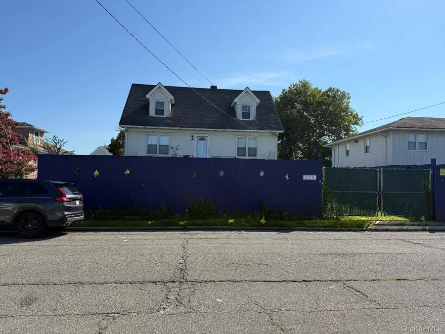 524 Bayview Avenue, Cedarhurst, NY 11516 - #2