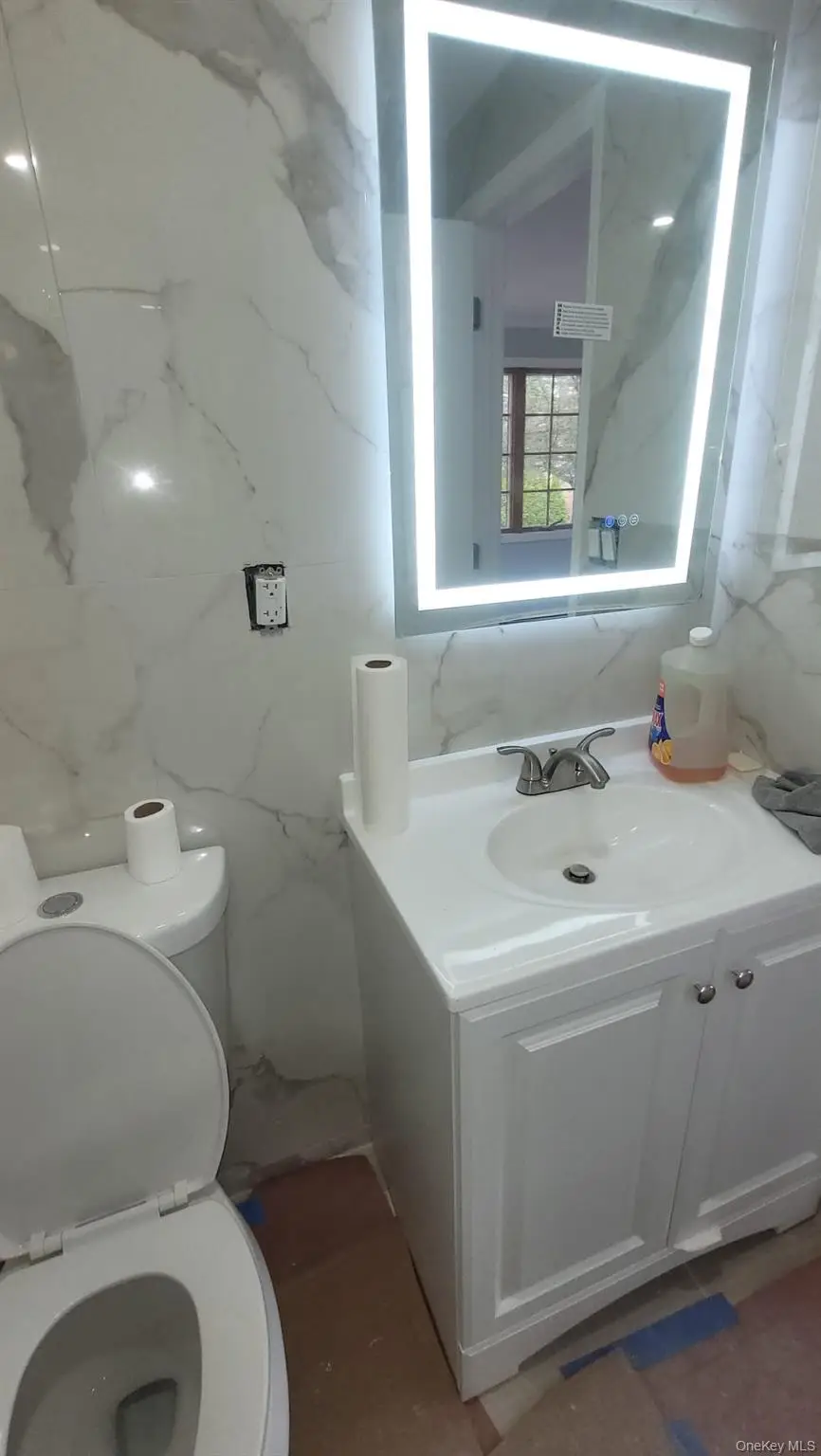 8 Dee, Huntington Station, NY 11746 - #3