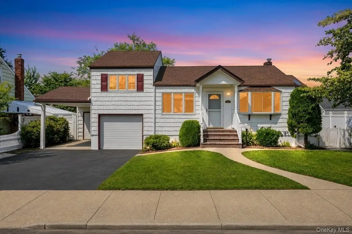 125 S 5th Street, Bethpage, NY 11714 - #1