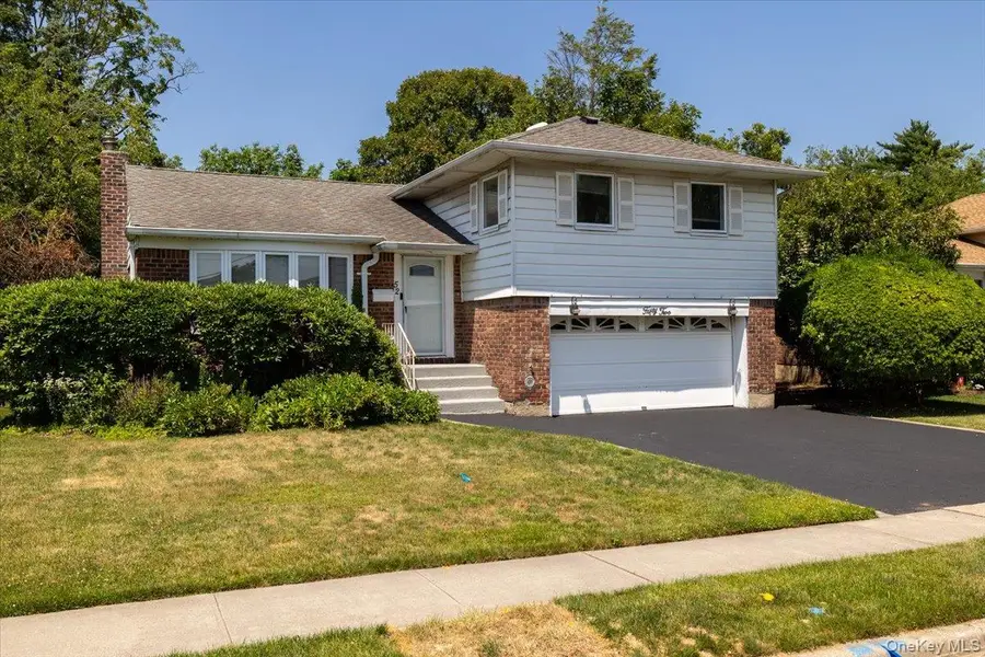52 Blanche, Plainview, NY 11803 - #3